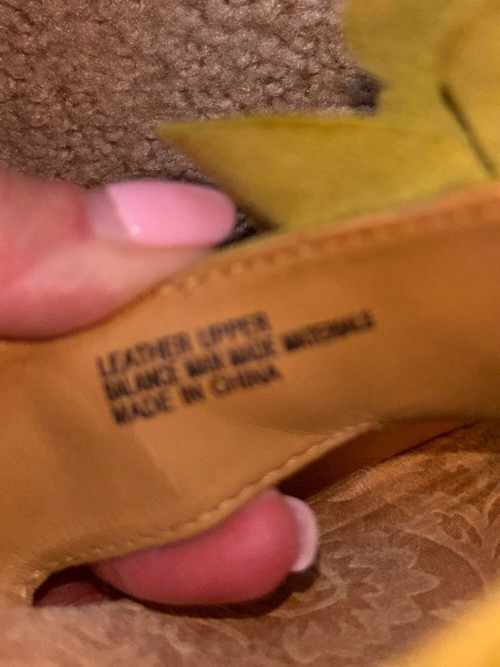 Born b.o.c. Avocado Green Leather Flower Top Leather Wedge Sandals 9
